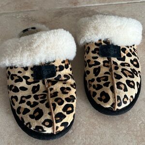 Ugg Leopard Slipper Size 8
